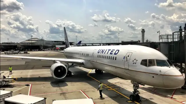 'Video thumbnail for Why you shouldn’t fly United Airlines across America.'