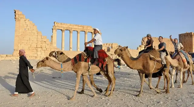 Video thumbnail for Tourists return to Palmyra as Syria seeks to revive tourism industry
