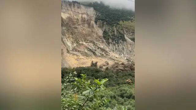 Video thumbnail for Heavy rain triggers landslide in Nepal's Mustang District
