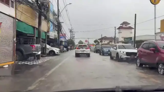 Video thumbnail for Thailand: All 50 Bangkok Districts Declared Flood Disaster Areas.