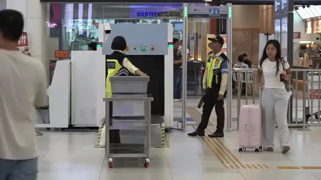 Video thumbnail for Indonesia: Jakarta-Bandung High-Speed Railway marks 1,000 days of safe operation.