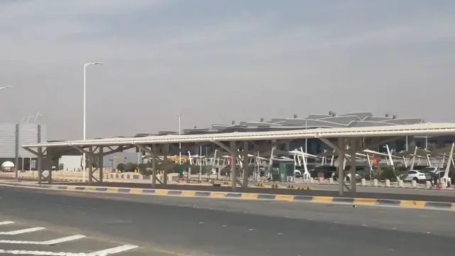 Video thumbnail for Yemen: Houthis claim fresh missile attacks on Riyadh airport, Yemeni gov't forces.