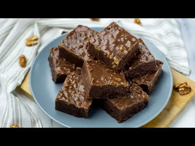 Video thumbnail for Fantasy Fudge | Easier Eats