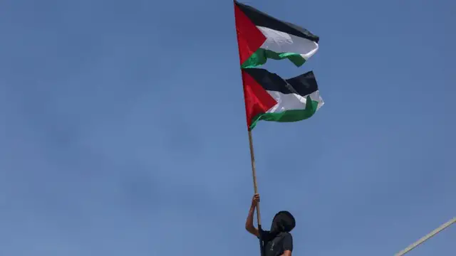 Video thumbnail for Middle East: Palestinians plan first local elections in 20 years