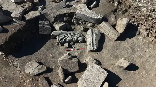 Video thumbnail for Türkiye: Turkish archaeologists uncover ancient healing gods in Aspendos.