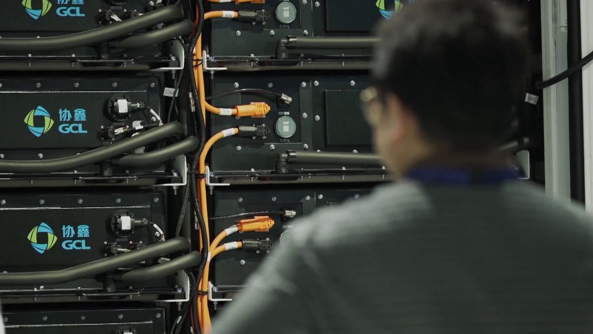 Video thumbnail for China Bets on Battery Storage as the Next Clean Energy Frontier