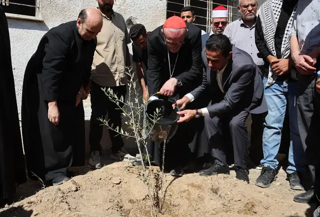 Video thumbnail for Latin Patriarch of Jerusalem Pizzaballa makes solidarity visit to Gaza