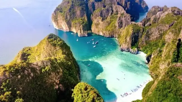 'Video thumbnail for FLYING OVER THAILAND (DJI Mavic Pro)'