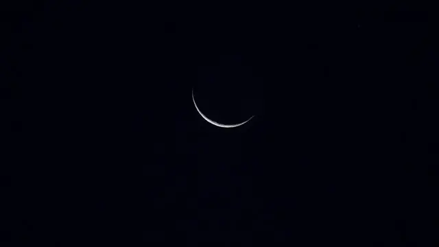 Video thumbnail for Türkiye: Crescent moon creates stunning pre-dawn views over Türkiye's Van.