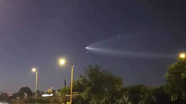 Video thumbnail for US: SpaceX Falcon 9 Launch Creates “Jellyfish Cloud” Effect 2.