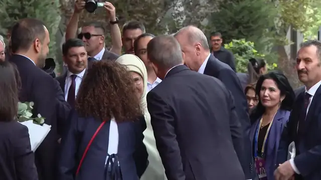 Video thumbnail for Kyrgyzstan: Turkish president arrives in Kyrgyzstan for Eurasian summit.
