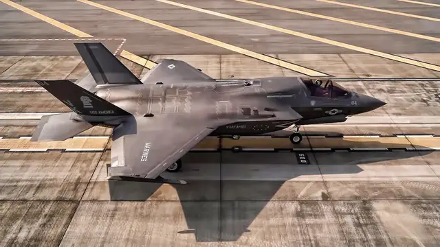 'Video thumbnail for F-35B Lightning II Takeoff/Land On Forward Refueling Runway'