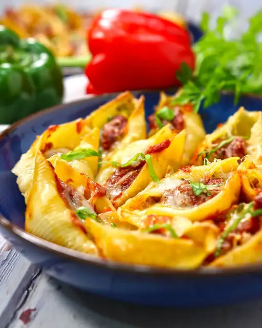'Video thumbnail for The Easiest Italian Stuffed Shells You’ll Ever Make (With Sausage & Peppers!)'