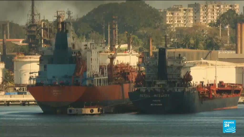 Video thumbnail for Havana refinery fire under control