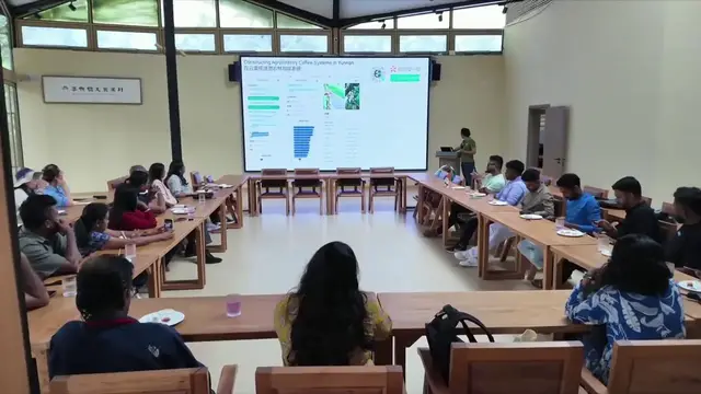 Video thumbnail for Yunnan: Sri Lankan media professionals explore coffee culture in China's Yunnan.
