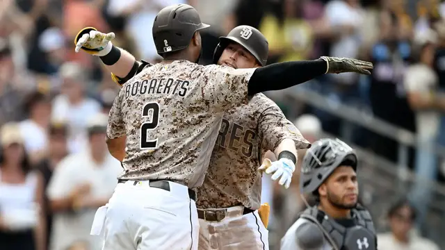 Video thumbnail for San Diego Padres Battle LA Dodgers: Late-Season Showdown