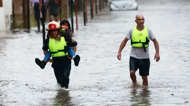 Video thumbnail for Heavy flooding in Argentina exposes gaps in climate policy and local readiness