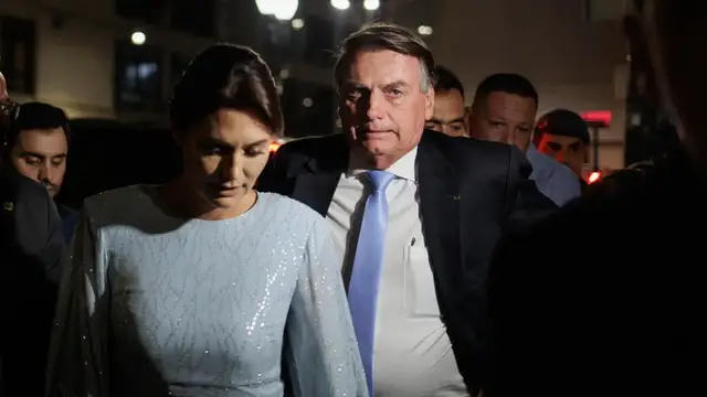 Video thumbnail for Brazilian justice faces pressure for alleged links to disgraced banker