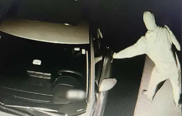 Video thumbnail for Surveillance video shows suspects checking car doors in Port Chester neighborhood