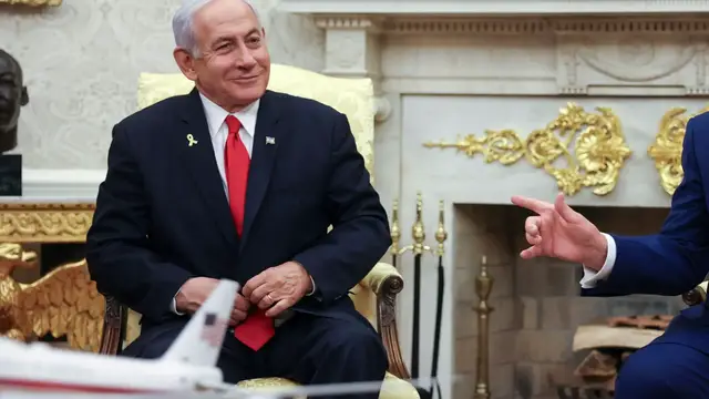 'Video thumbnail for ‘Incredibly unpopular’ Netanyahu poised to prolong Gaza war to maintain government: Analysis'