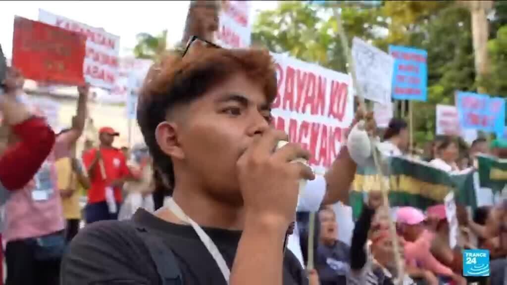Video thumbnail for ‘US imperialism’: Anger in Philippines as war with Iran sends oil prices soaring