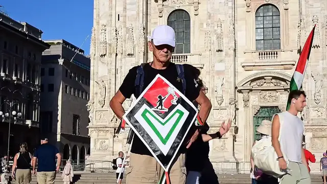 Video thumbnail for Italy: Kite-flying demonstration held in Italy’s Milan in solidarity with children in Gaza.