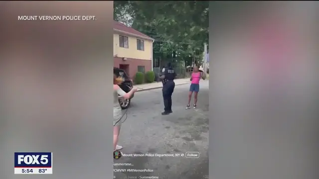 Video thumbnail for Jump-roping police officer goes viral