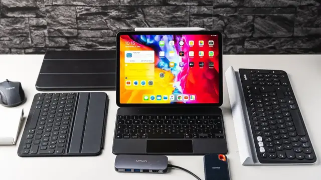 Video thumbnail for iPad Pro 2020 Zubehör: Besten Tastaturen, Hüllen, USB C Hubs, Controller