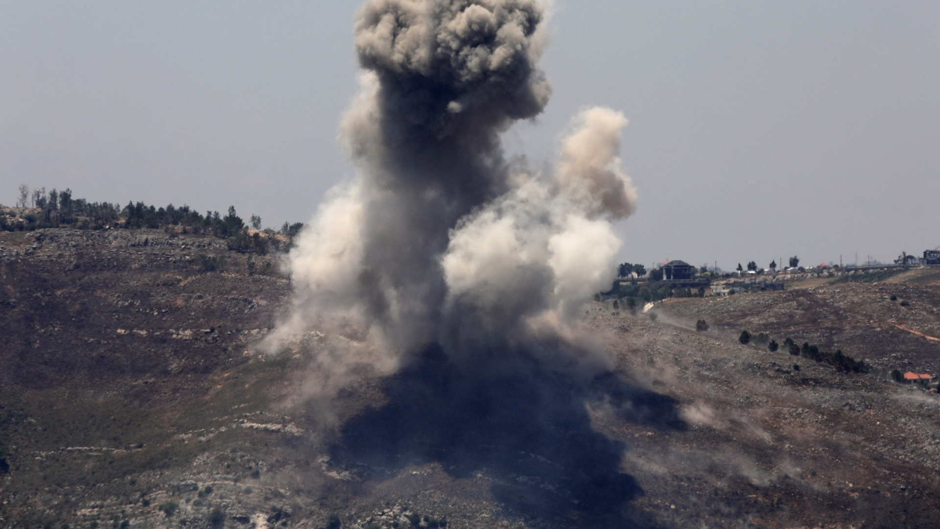 Video thumbnail for Israel pushes ahead in southern Lebanon: Ceasefire efforts stall as fighting intensifies