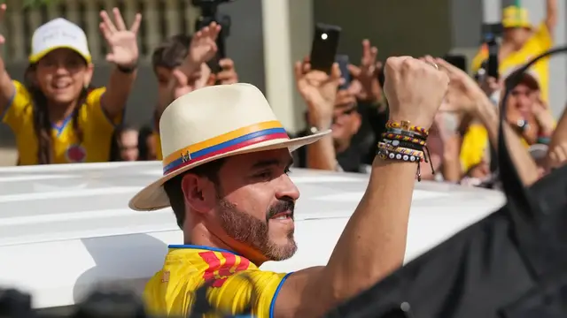 Video thumbnail for Colombia elections take place as Abelardo de la Espriella leads polls