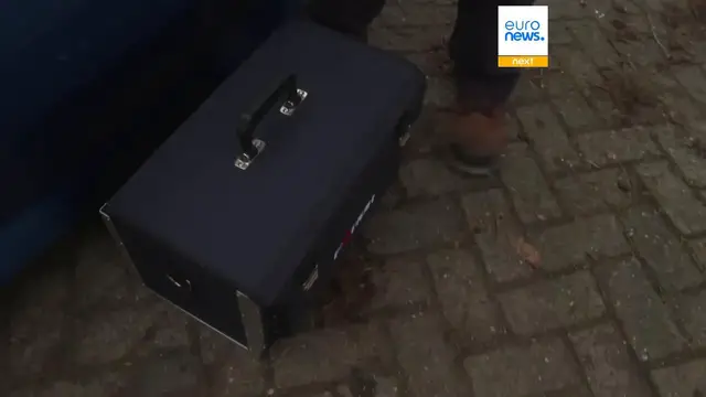 Video thumbnail for Dutch students unveil an electric car you can diagnose and repair yourself