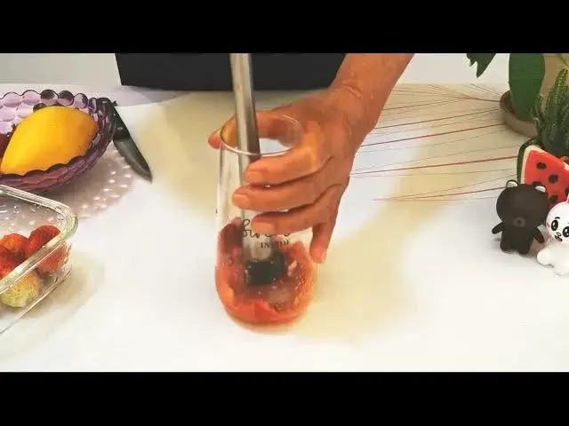 Video thumbnail for Strawberry Drink with Sprite and Yakult