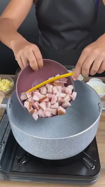 'Video thumbnail for When I make this rice with meat at home, there's nothing left'