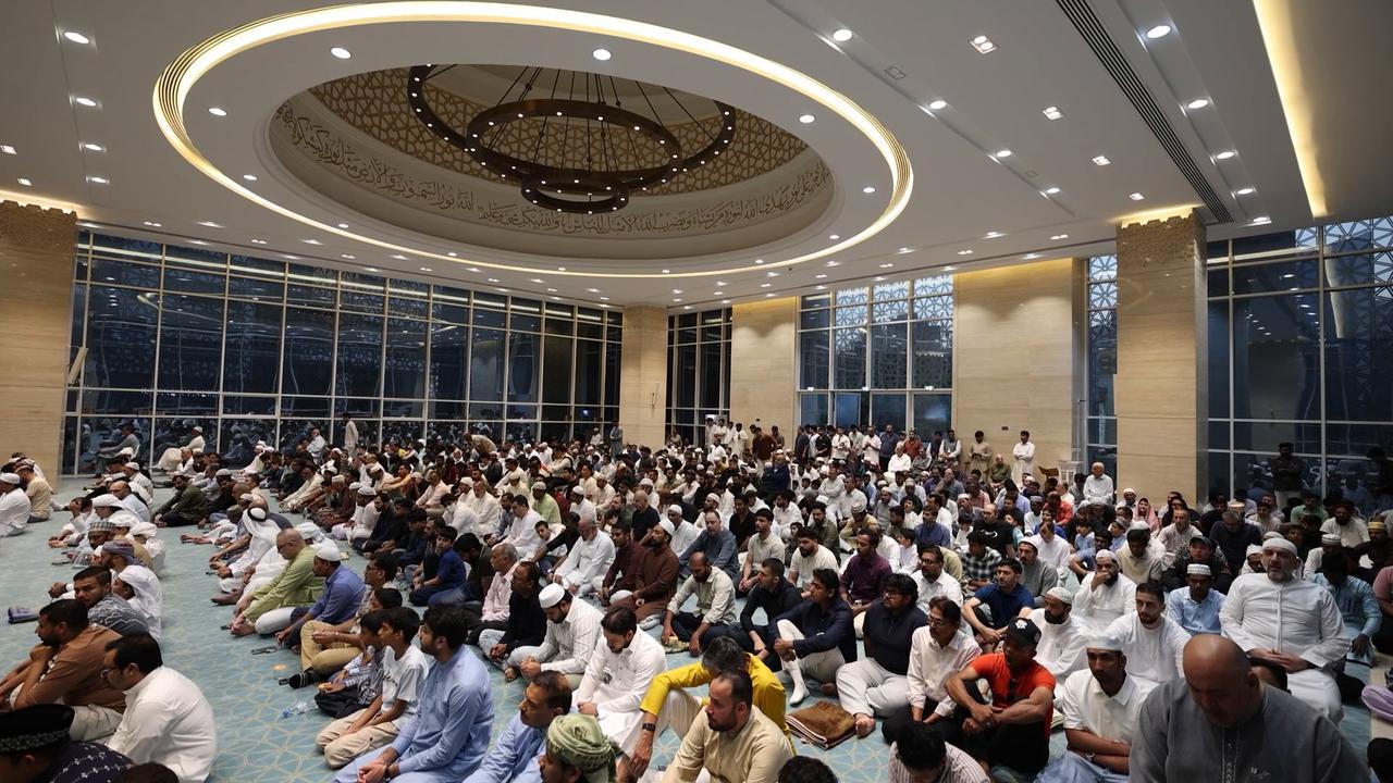 Video thumbnail for UAE: Worshippers gather in Abu Dhabi for Eid al-Adha prayers.