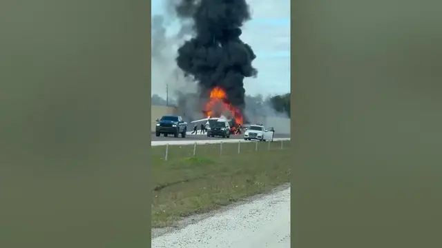 Video thumbnail for Bombardier Challenger 604 registered as N823KD crashed on Interstate 75 (I-75) near Naples, Florida.
