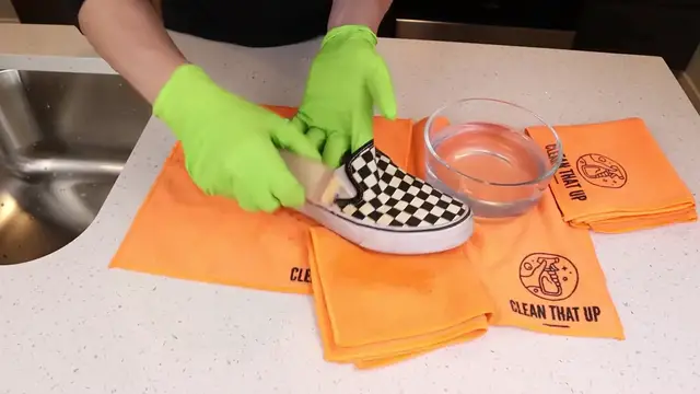 Video thumbnail for 3.How To Clean Vans Step By Step Quick And Easy (1080p 30fps)