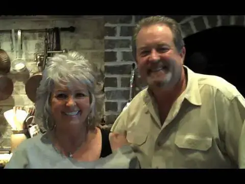 Video thumbnail for Paula Deen Makes Pickled Shrimp