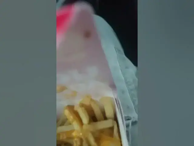 Video thumbnail for McDonald's bacon cheese fries review