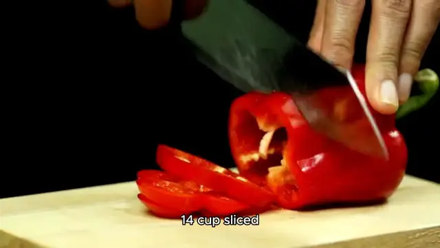 'Video thumbnail for Mini Pizza Recipe for Children's Lunch Box'