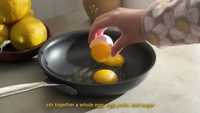 Video thumbnail for Lemon Meringue Cupcakes(720P