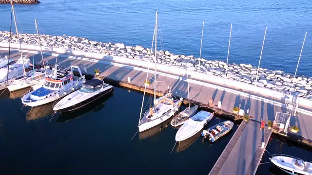 Video thumbnail for How I bought a SAILBOAT to LIVE on it Ep 2