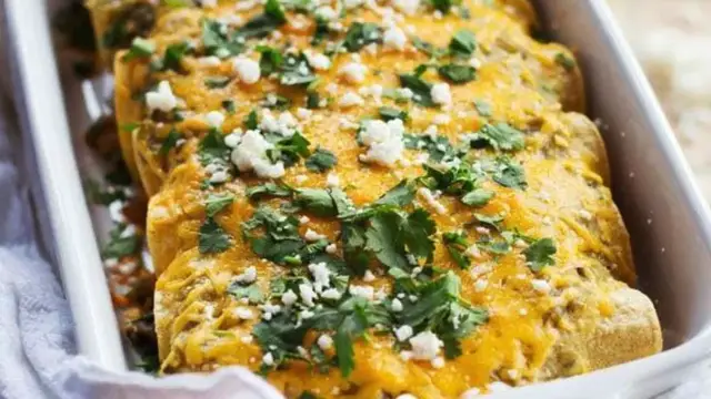Video thumbnail for Butternut Squash & Mushroom Enchiladas with Tomatillo Sauce recipe