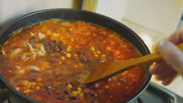 Video thumbnail for Beef and Roasted Red Pepper Soup