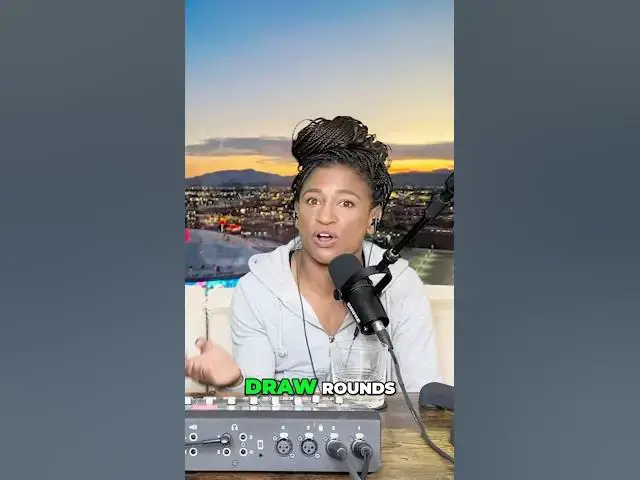 Video thumbnail for How do you decide a close round? #podcast #ufc #mma