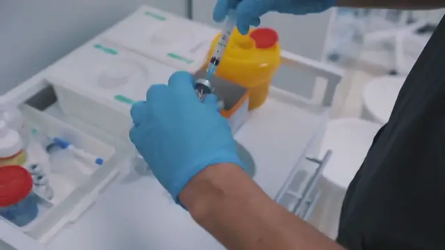 Video thumbnail for "Doctor Involved in Matthew Perry's Death Accepts Plea Deal, Faces Up to 10 Years in Prison"