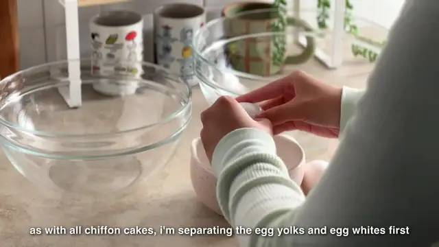 Video thumbnail for Honeydew Roll Cake 🌿 cozy baking at home