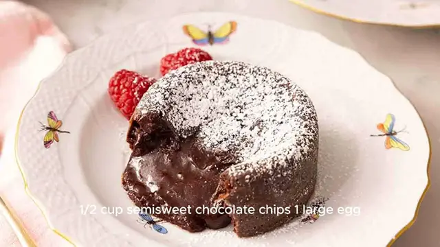 Video thumbnail for molten chocolate cake recipe