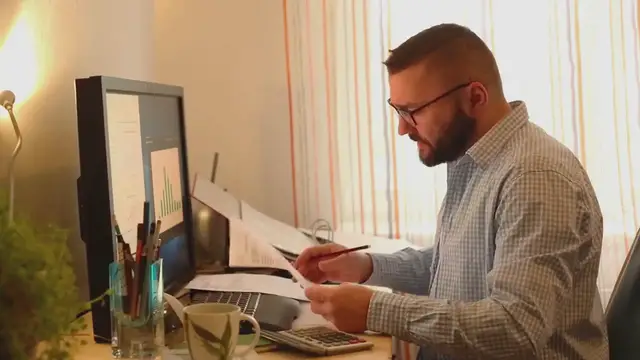 Video thumbnail for Choosing the Right Investment Platform for You