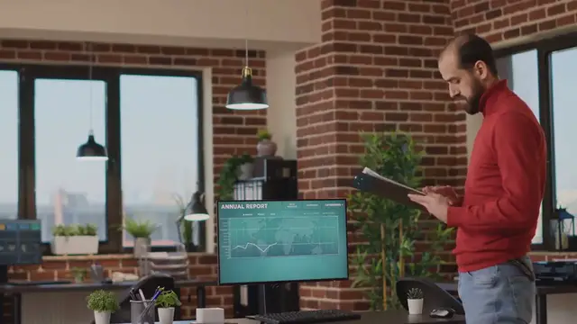 Video thumbnail for Wayfair CEO likens home goods slowdown to 2008 financial crisis