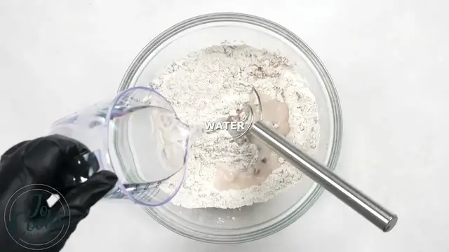 Video thumbnail for No Knead Cinnamon Raisin Bread(720P HD)